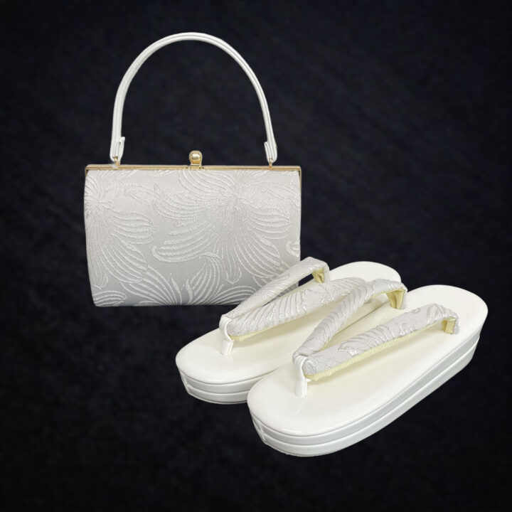 お振袖用の草履＆バッグのご紹介